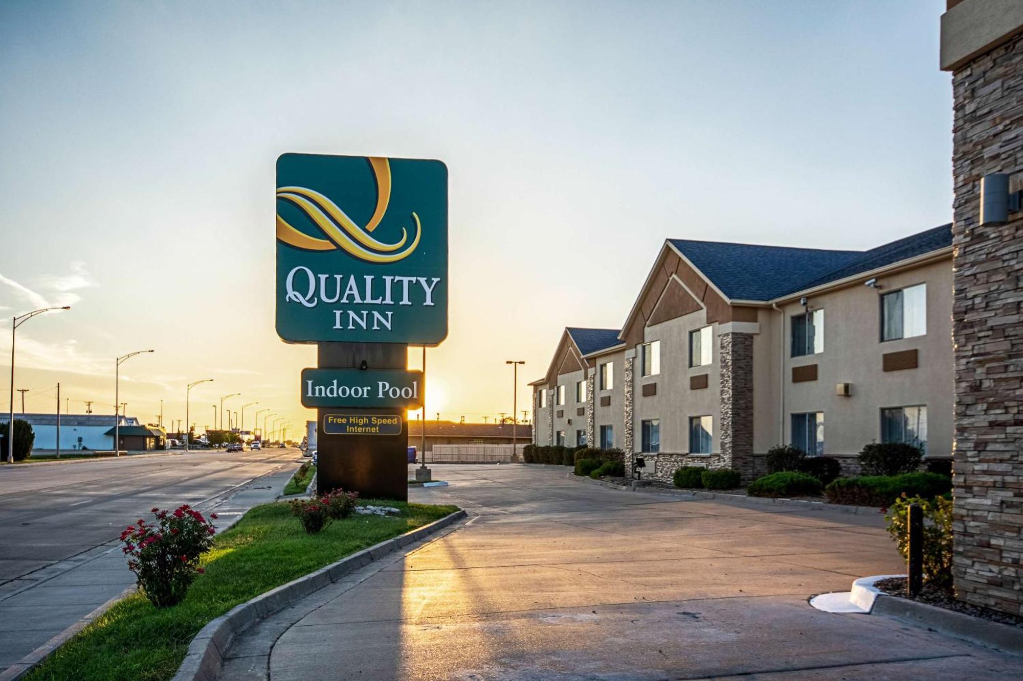 Quality Inn Додж-Сіті Екстер'єр фото